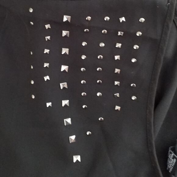 Torrid Womens Size 2X Short Sleeve Asymmetrical Hem Studded Black Semi Sheer - Picture 5 of 5